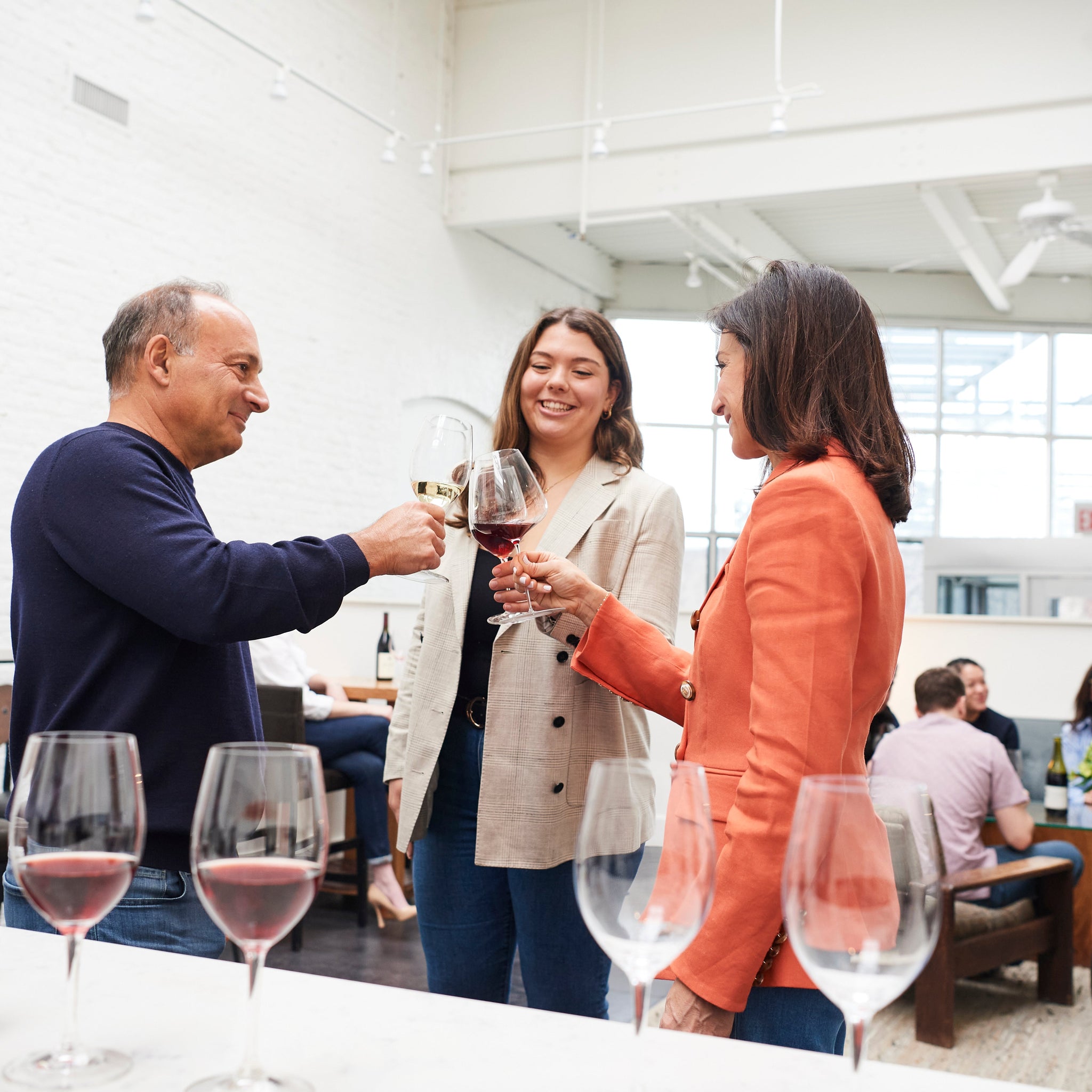 How to Master Corporate Holiday Gifts with Wine